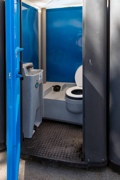 Best Portable toilet rental cost  in Rexland Acres, CA